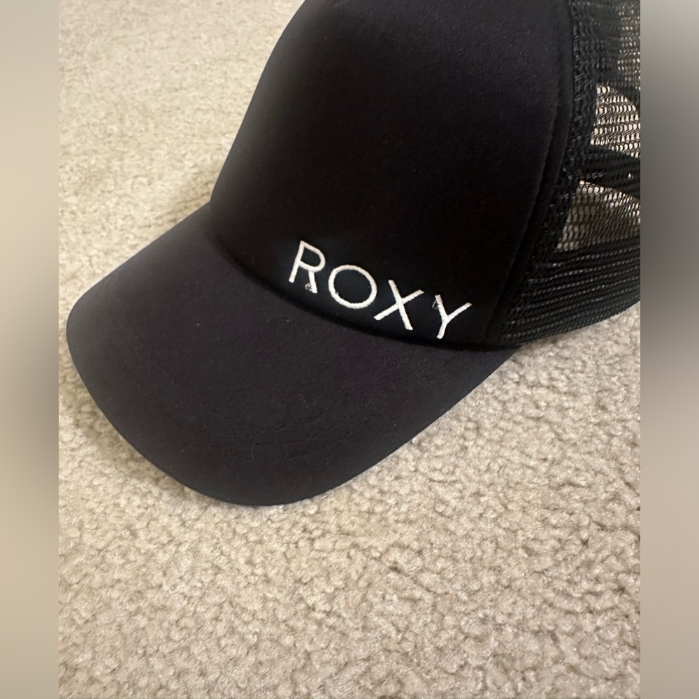 Black Roxy Snapback - image 2